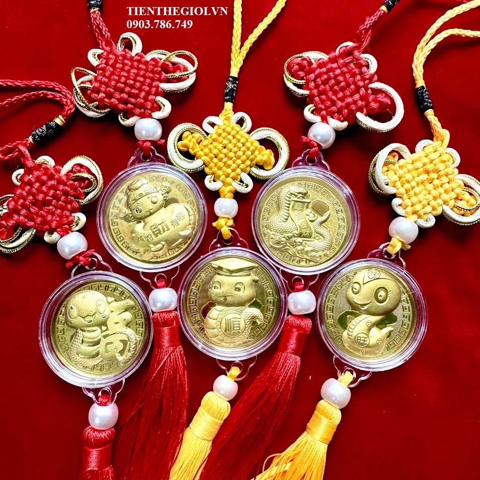 Dây Treo Ô Tô Đồng Xu Hình Con Rắn Cute